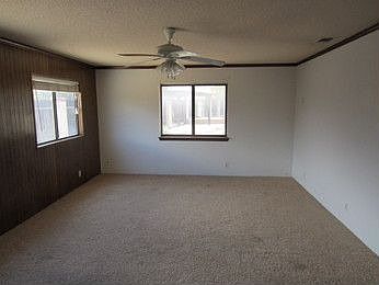 4th image of 7630 Hastings Ave