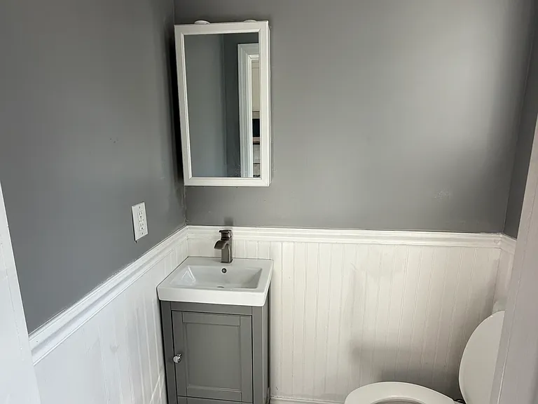 1056 Hunterdon St — Photo 3