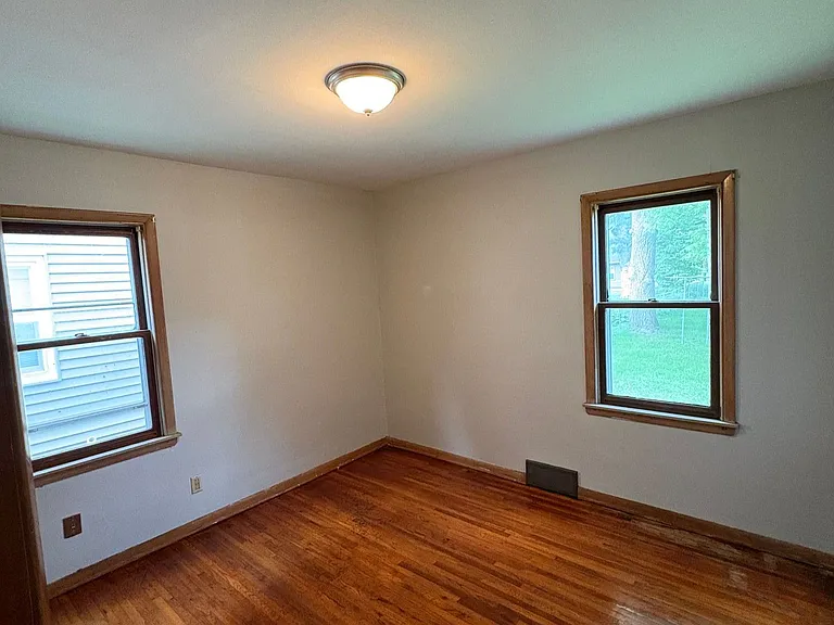 1917 Bimelich Ln — Photo 4