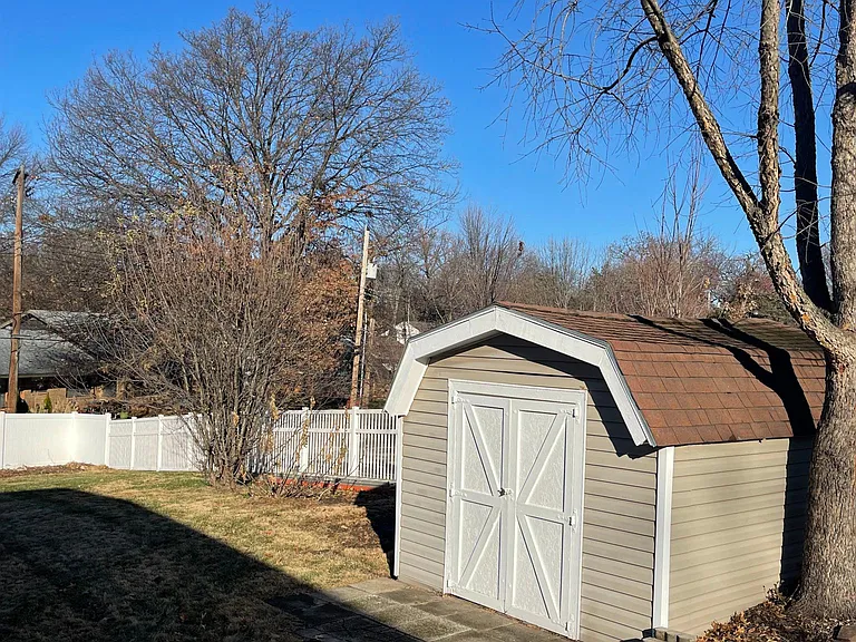24 NE Normandy Ln — Photo 29