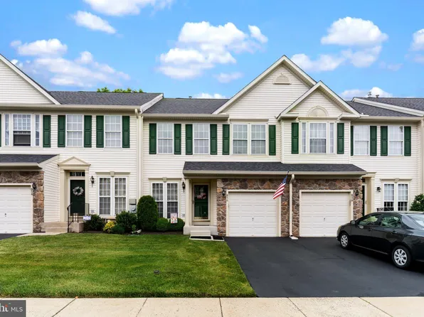 856 Geranium Dr, Warrington, PA 18976