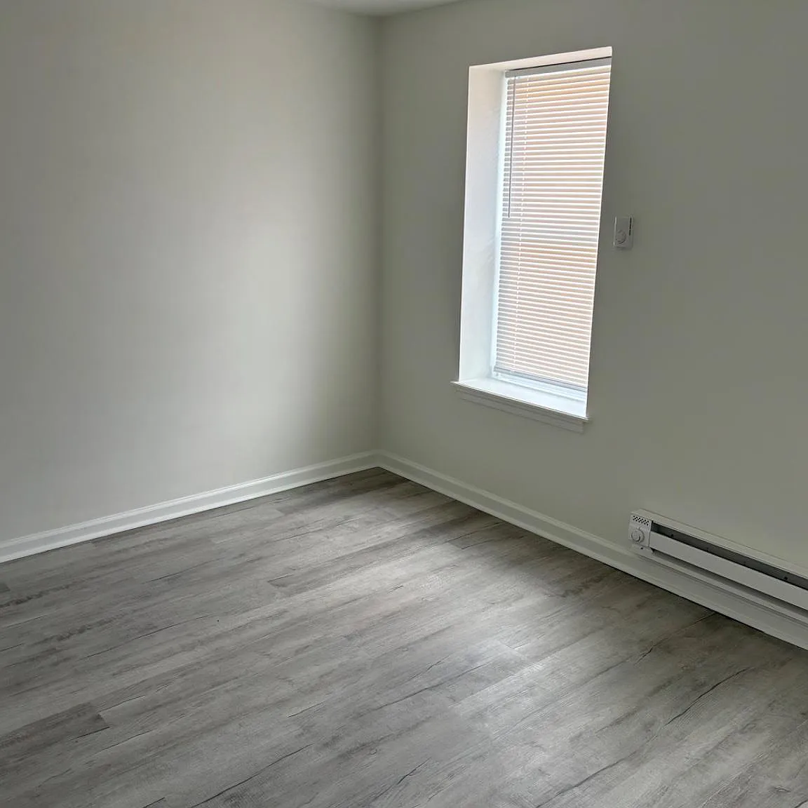 2 bed, 1.0 bath, 1335 sqft, $1,100 — Photo 4
