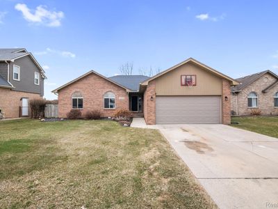49248 Berkshire Dr, Chesterfield, MI, 48047