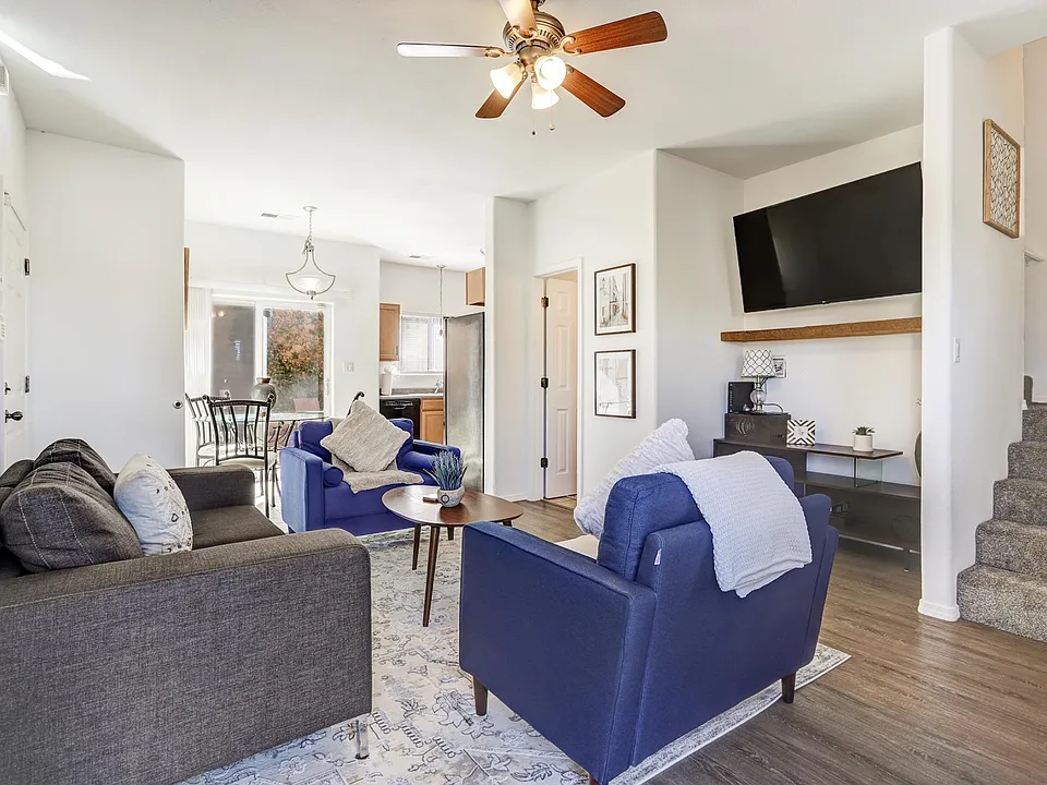 1528 Dorothy Lois Dr NE