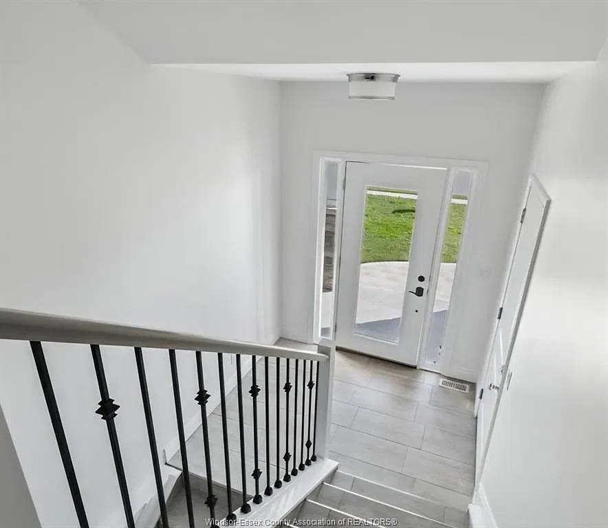 2 bed, $2,300 — Photo 2