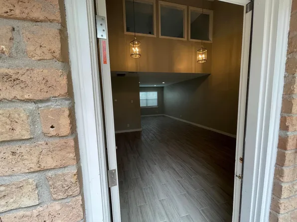 1433 Cedar Post Ln APT 53, Houston, TX 77055