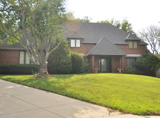 1706 N 129th Avenue Cir, Omaha, NE 68154