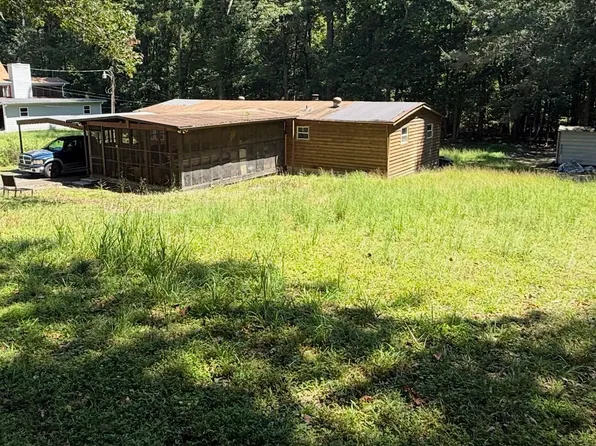 185 Smyrna St SE, Acworth, GA 30101