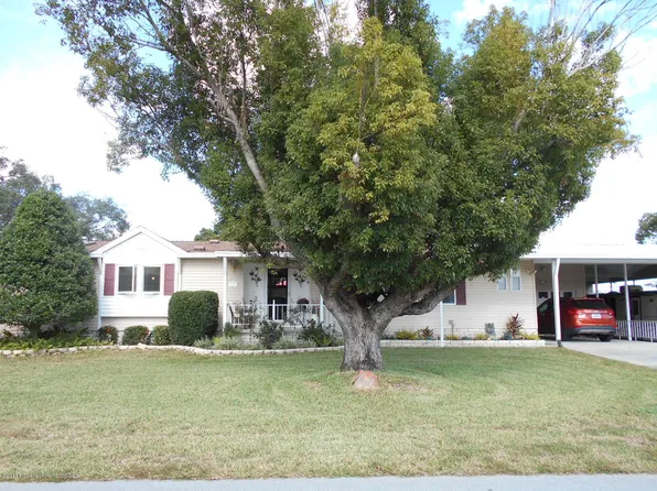 9301 Salisbury Dr, Brooksville, FL 34613