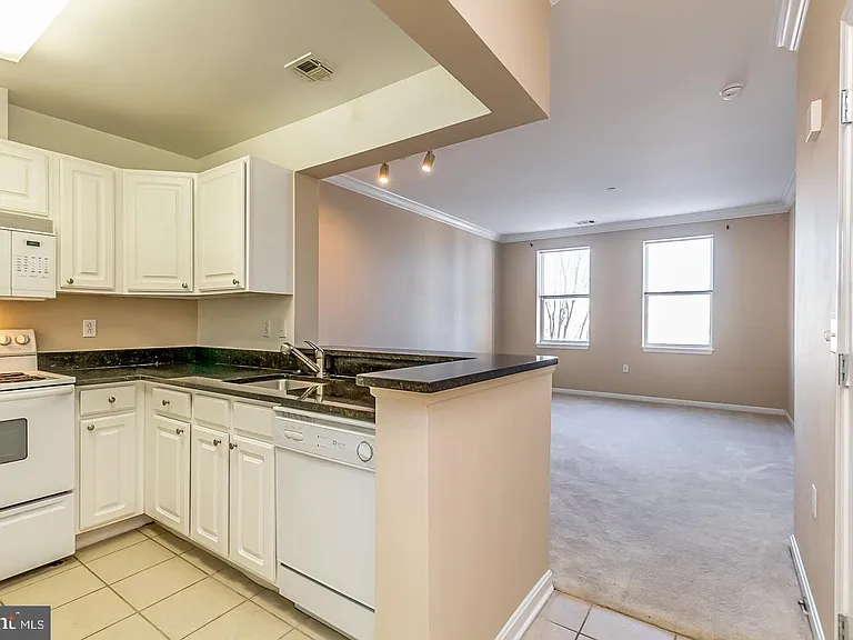 23 Pierside Dr #229 — Photo 11
