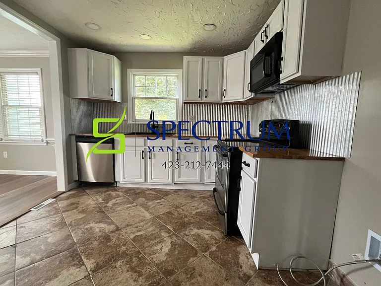 723 White Oak Cir — Photo 7