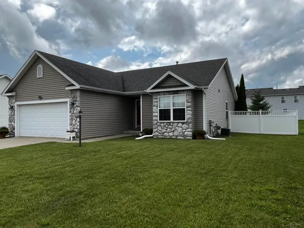 7356 Blake Dr, Bay City, MI 48706