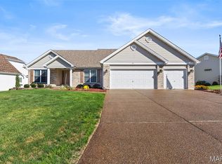 59 Savannah Hill Dr, Saint Peters, MO 63376