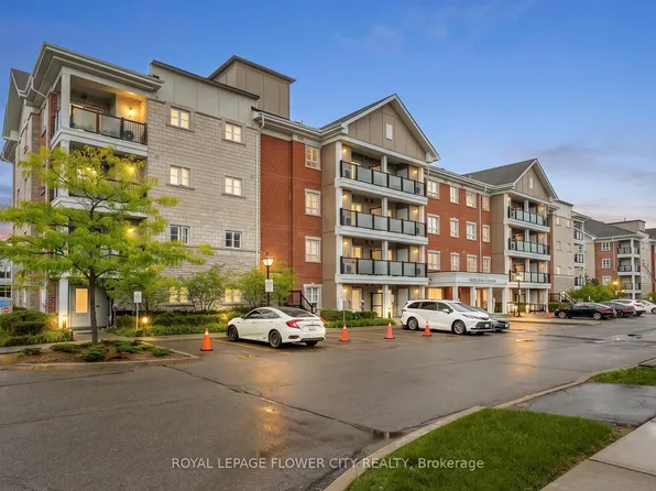 60 Baycliffe Cres #204, Brampton, ON L7A 0Z4