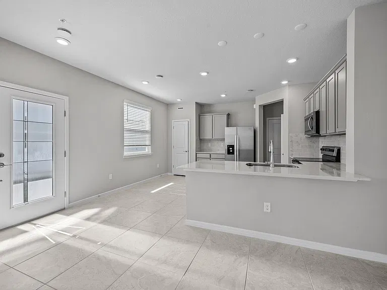 2737 Bright Bird Ln — Photo 9