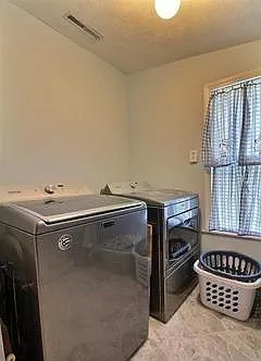508 N Spruce St — Photo 10
