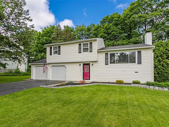 2nd image of 1423 Tudor Way