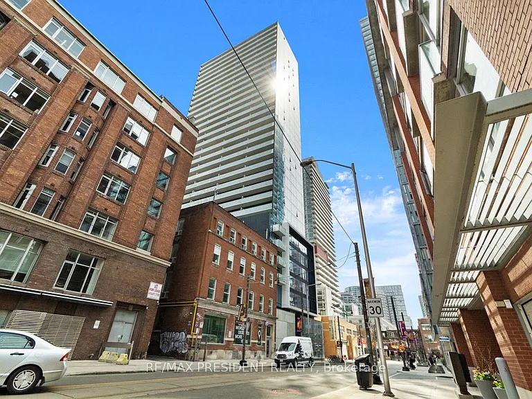 11 Charlotte St #2901 — Photo 2