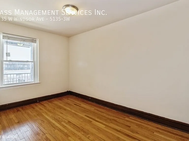 5135 W Windsor Ave #3W — Photo 2
