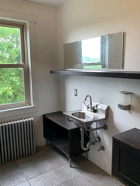 3 bed, 1680 sqft, $1,800 — Photo 3