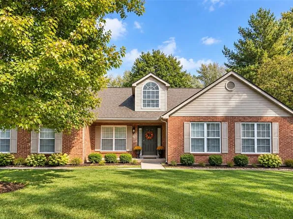 22 Towne Hall Estates Ln, Belleville, IL 62223