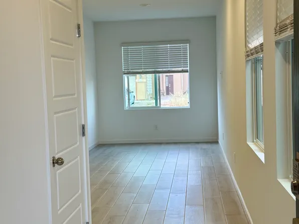 8309 W Rochelle Ave, Las Vegas, NV 89147