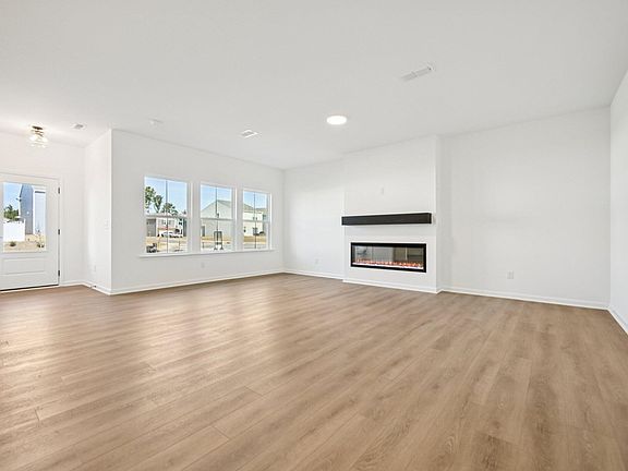 3rd image of 2776 Quarry Rd #91