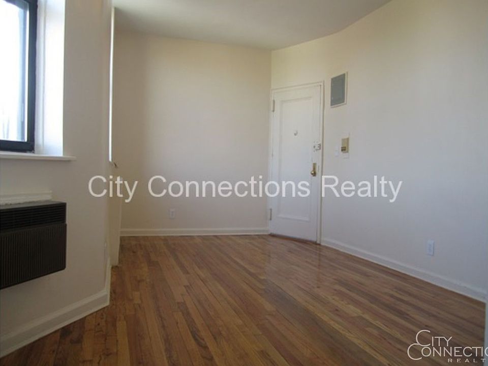 2nd image of 255 6th Ave APT 6A