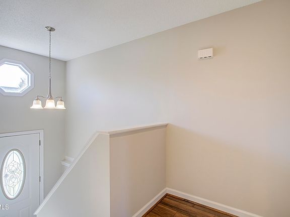 4th image of 204 Landon Trl Unit 204
