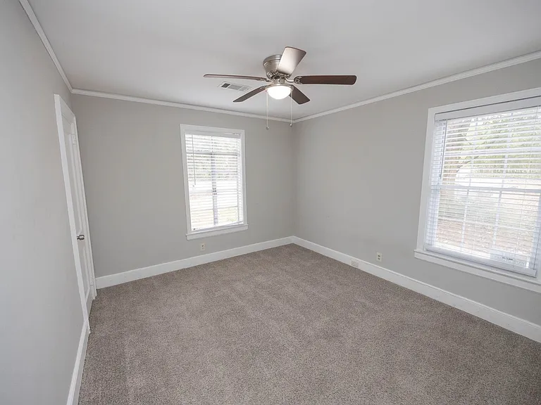 2058 Woodley Rd — Photo 7