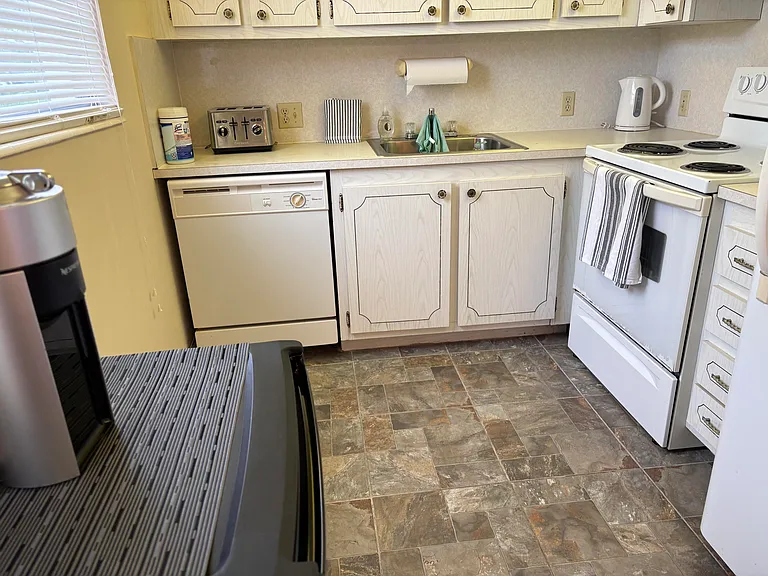 112 Preston C #C — Photo 3
