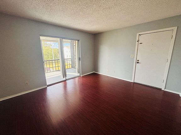 4th image of 6519 W Newberry Rd Unit 1209