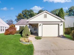23 Finchley Ct, Vincentown, NJ 08088