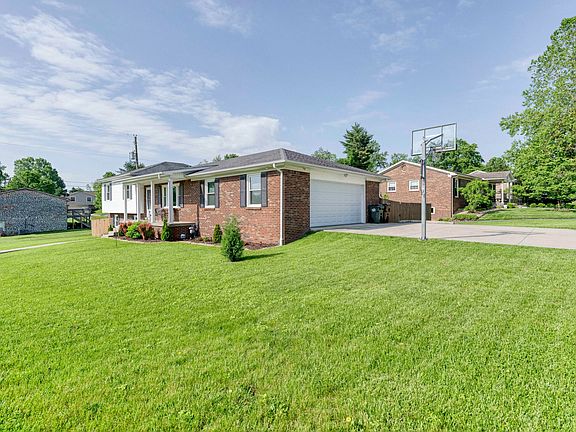 3rd image of 4120 Forsythe Dr