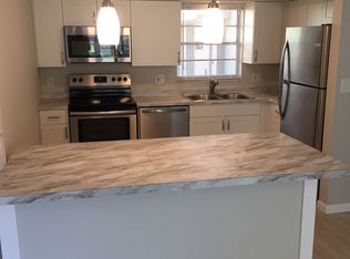9940 47th Ave N APT 110, Saint Petersburg, FL 33708