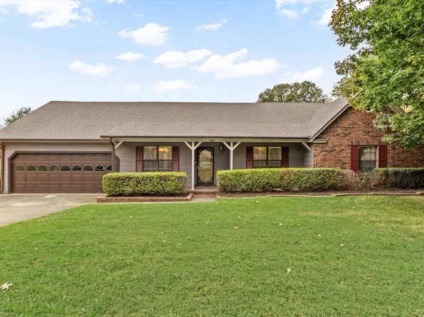 3961 Oak Rd, Bartlett, TN 38135