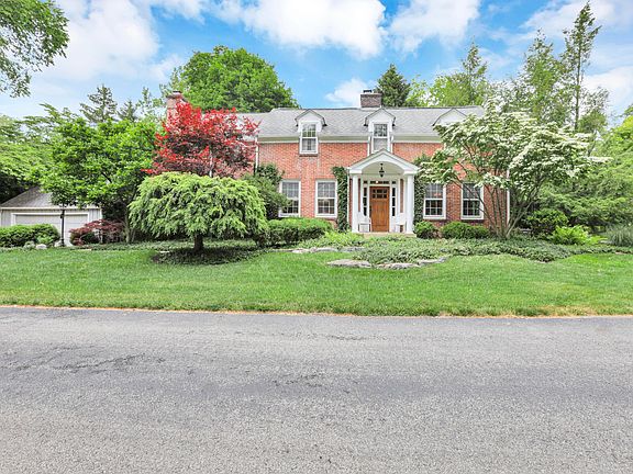 2nd image of 25 Warner Ln
