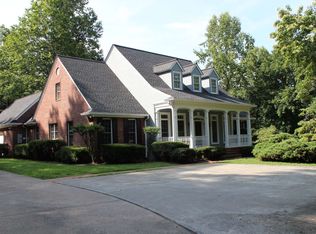 836 Mountain Harbour Dr, Hayesville, NC 28904