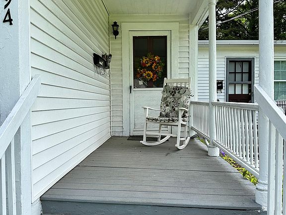 2nd image of 2594 Main St Unit 1
