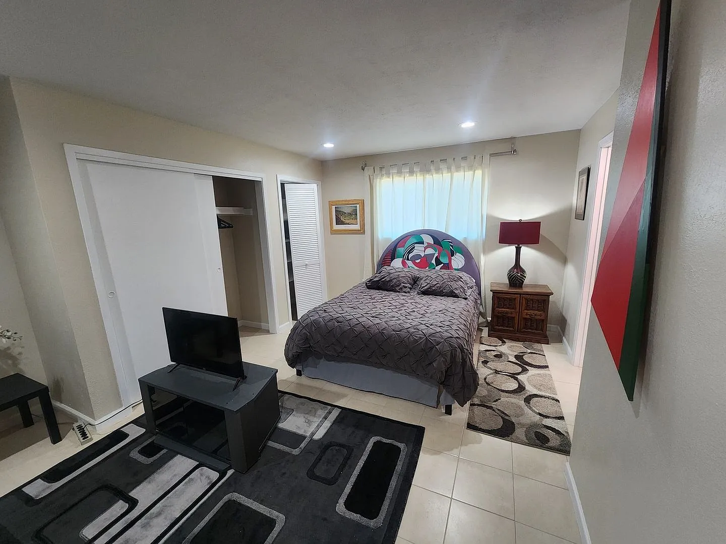 2 bdr 2 bath kitchen fully furnished apartment with private entrance in quiet neighborhood in Alb... — Photo 3