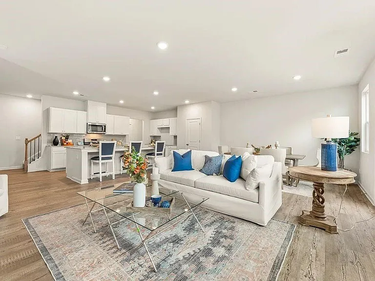 660 Point Place Dr — Photo 15