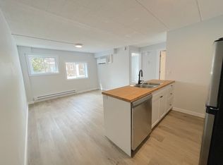 360 Tecumseh Rd W UNIT 105, Windsor, ON N8X4T7