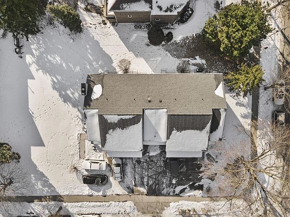 5th image of 4801 Kim Lane