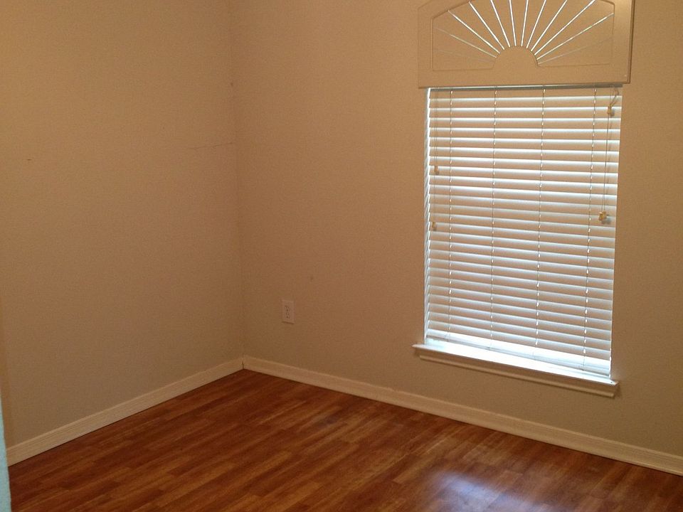 Upstairs bedroom #1