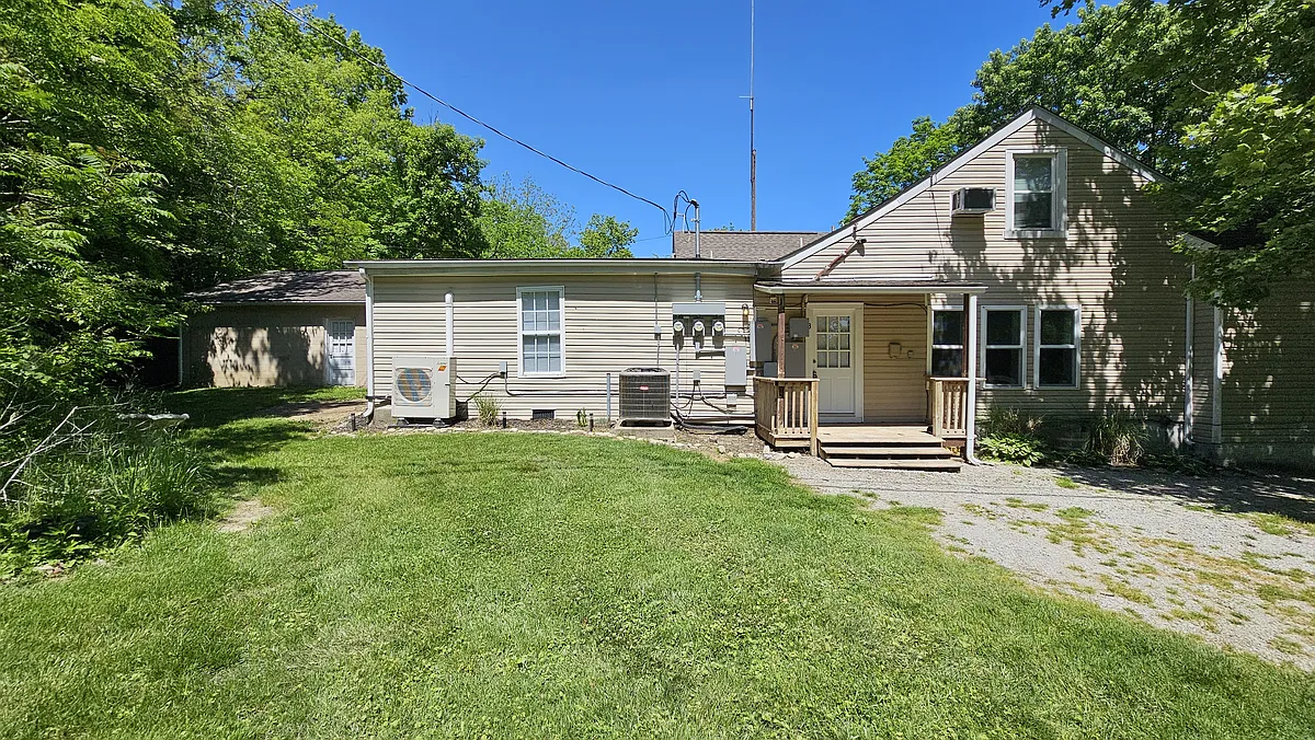 Front - 9200 Dawson Hill Rd #3