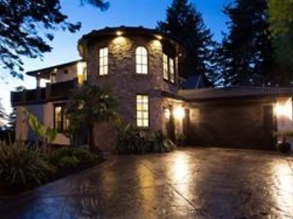 1563 126a St, Surrey, BC V4A 3R7