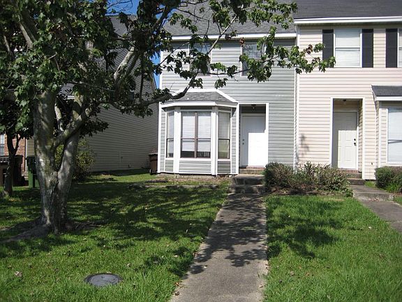3rd image of 2921 Glen Dr
