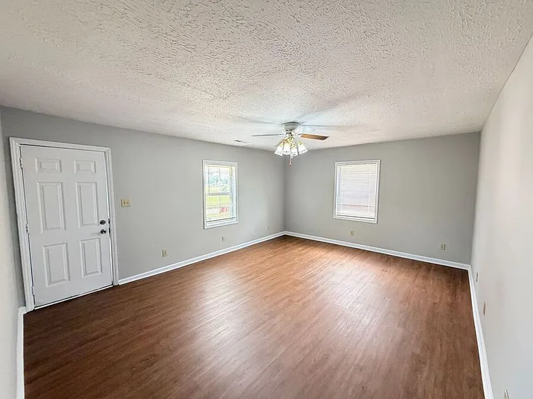 131 Lake St #A — Photo 10