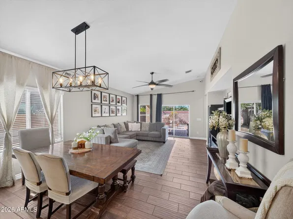 2642 E HICKORY Street, Gilbert, AZ 85298