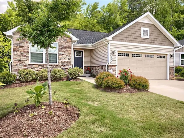 6945 Healy Ave, Gloucester, VA 23061